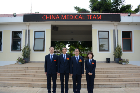 中国医疗队紧急出手，救治同胞鼻出血顽疾！