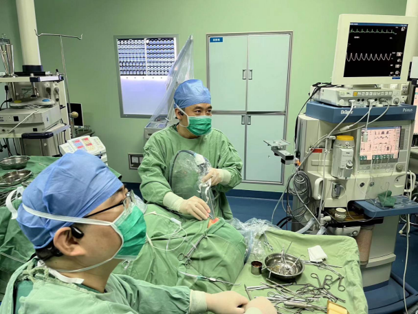 洛阳市中心医院耳鼻咽喉头颈外科顺利开展Draf Ⅲ型额窦手术