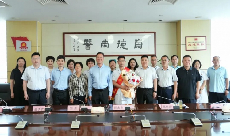 不忘初心担使命，真情援疆践仁心——热烈欢送河南省2025年度骨干医师对口援疆医疗队杨帆同志赴疆工作