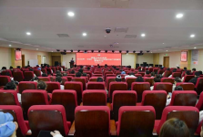 树牢正确政绩观 扣好廉洁从业“第一粒扣子”——洛阳市中心医院开展2026年“五四”青年节活动暨年轻干部警示教育大会